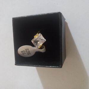 Elegant Gold and Silver Women's Ring